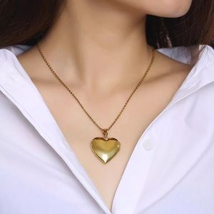 Heart openable locker pendant necklace chain